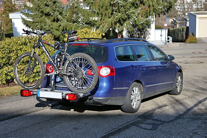 Fahrradtr&auml;ger am Heck des Fahrzeugs