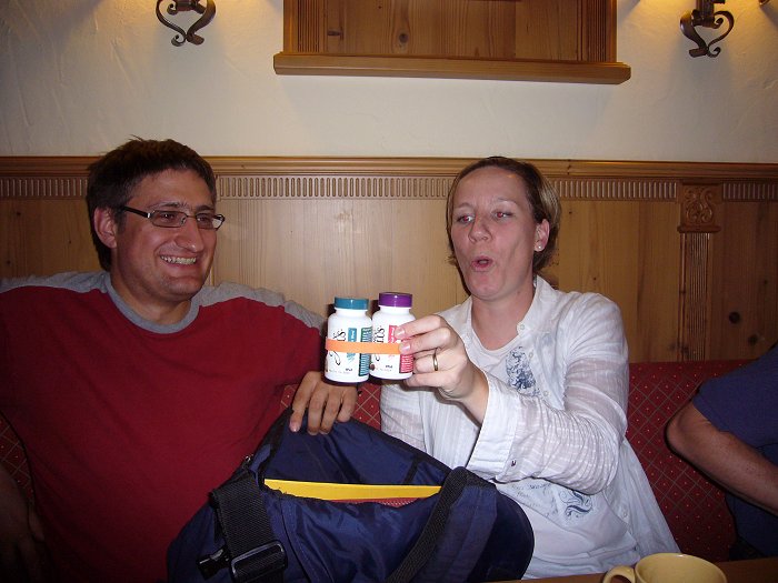 Silvia findet verbotene Substanzen bei Holger ;-)