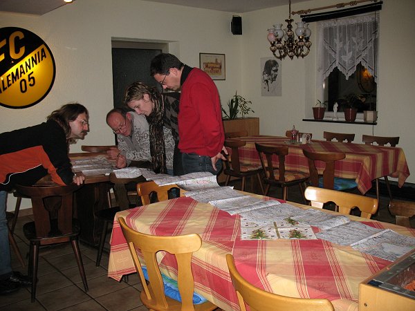 Hanspeter hat die Karte im Maßstab 1:1 zusammengesetzt ;-)