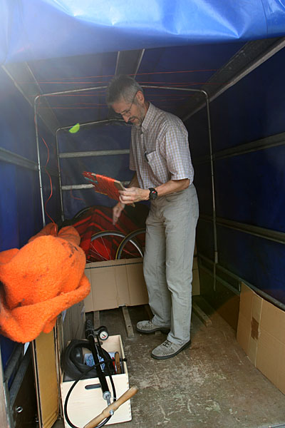 Sepp macht die Wäscheleine klar ...