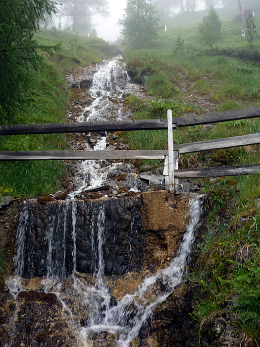 Bei soviel Wasser im Bach, bräuchte der Himmel nichts zu schicken