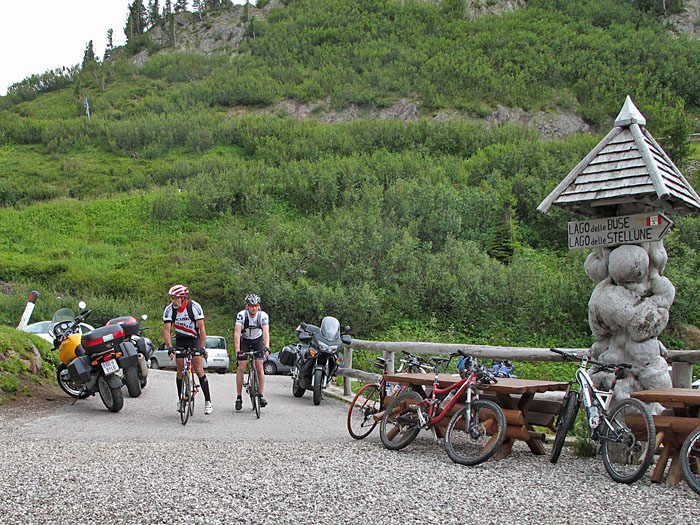 Wolfgang und Björn am Passhöhenrestaurant