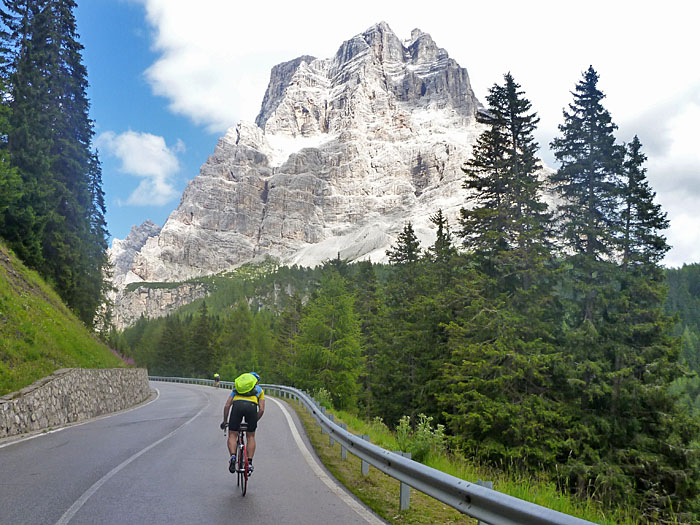 ... fährt Reinhard im Wiegetritt