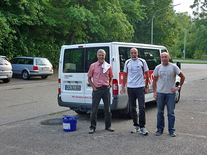 Ankunft in KA, jetzt müssen wir noch das Auto putzen