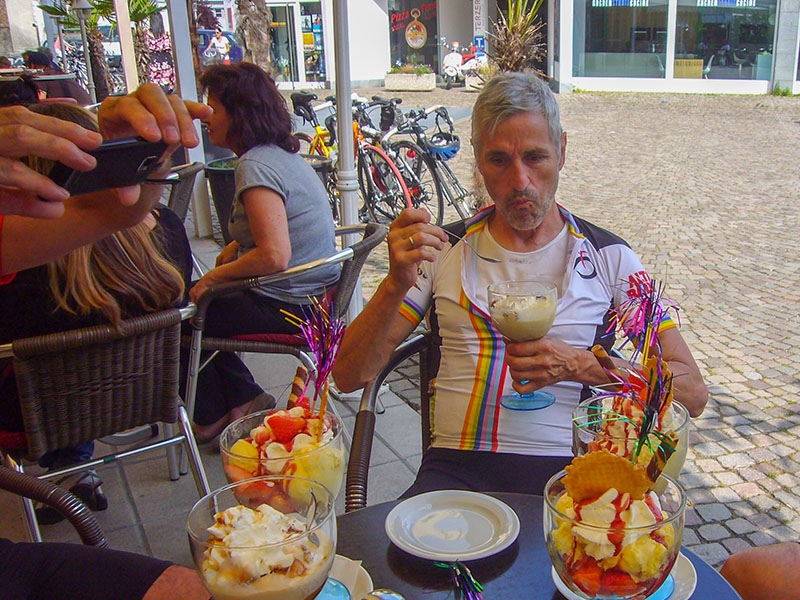 ... damit man besser Eis essen kann ;-)