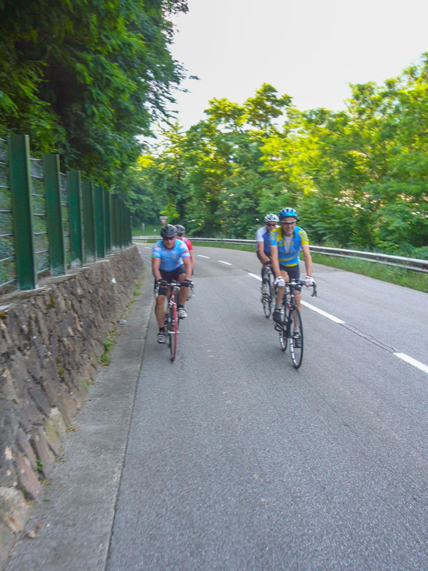 Nun geht es steil bergauf