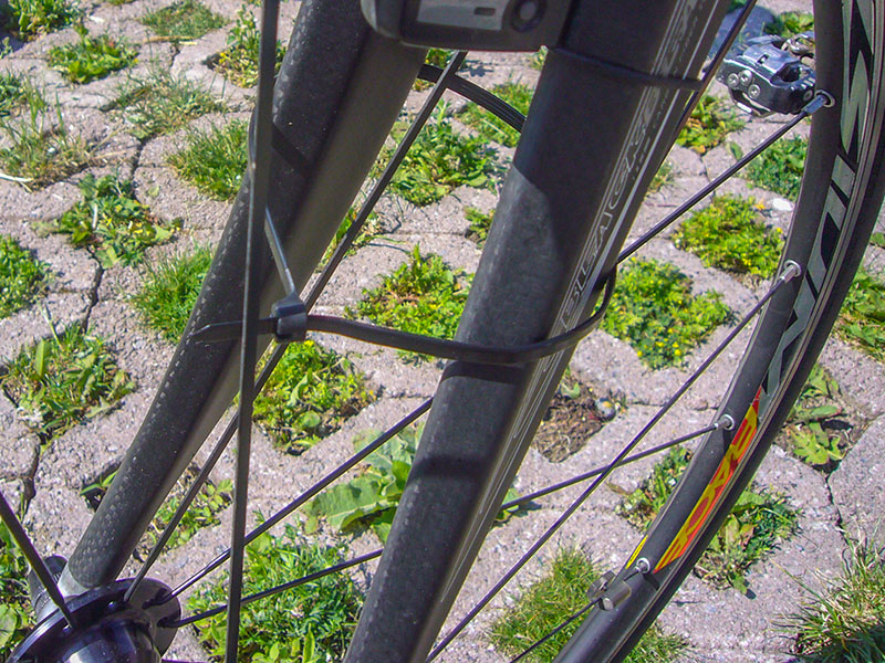 Klaus hat die Fixierung seines Vorderrades, um seinen ungestümen Vorwärtsdrang zu bremsen, erst hier oben bemerkt ;-)