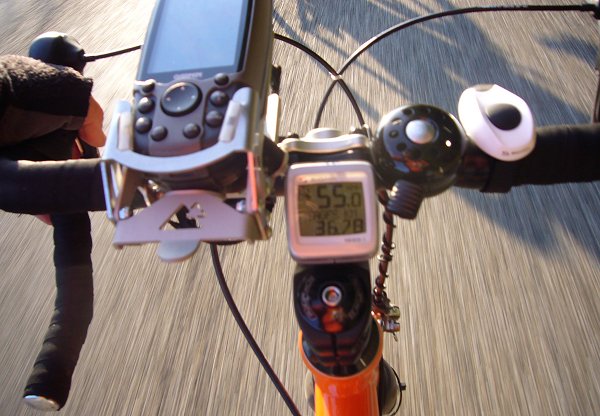 Nanana, da soll man doch den Lenker nicht loslassen ;-)