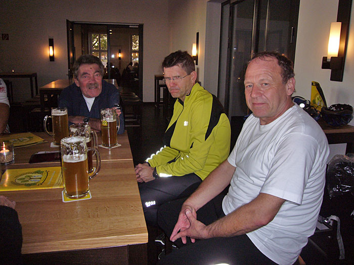 Ein wenig mehr Freude zeigen, meine Herren ;-)