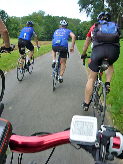 Straße glatt, flotte Fahrt