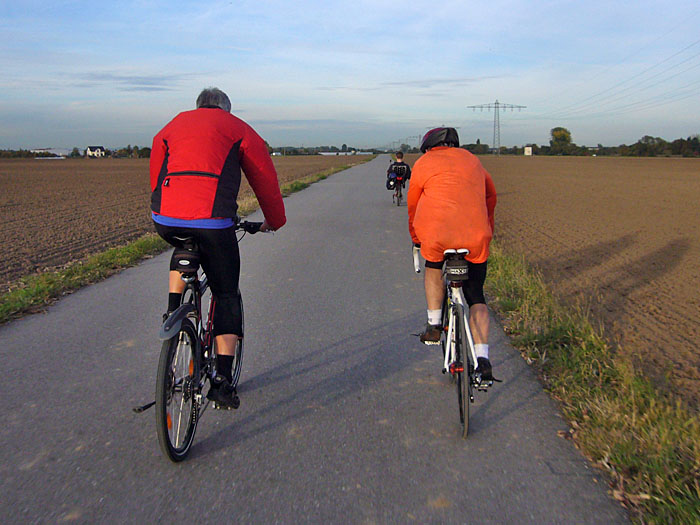 Um diese Jahreszeit gibt es schon früh lange Schatten