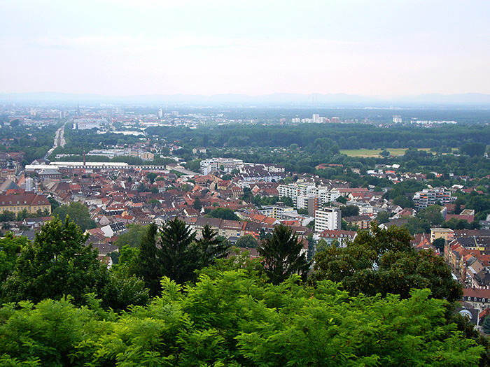 ... blicken wir auf Karlsruhe