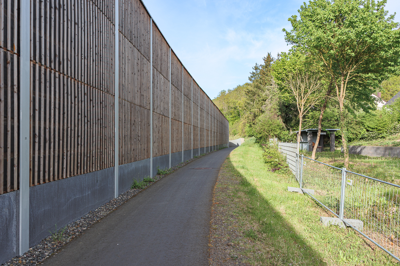 Radweg hinter Lärmschutzwand