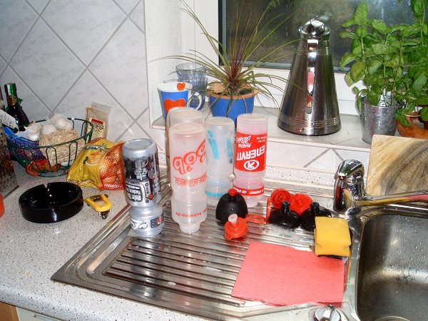 Die Fahrrad-Trinkflaschen sind zwar schon gesp&uuml;lt, aber f&uuml;r das Schwimmbad brauchen wir sie nicht