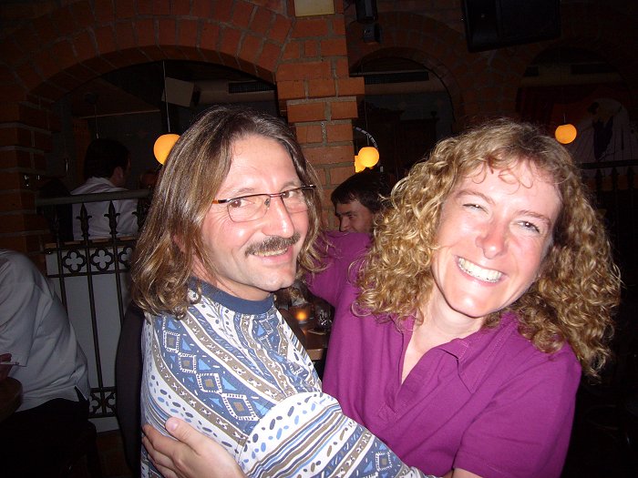 Carlo und Annegret wagen (ansatzweise) ein T&auml;nzchen