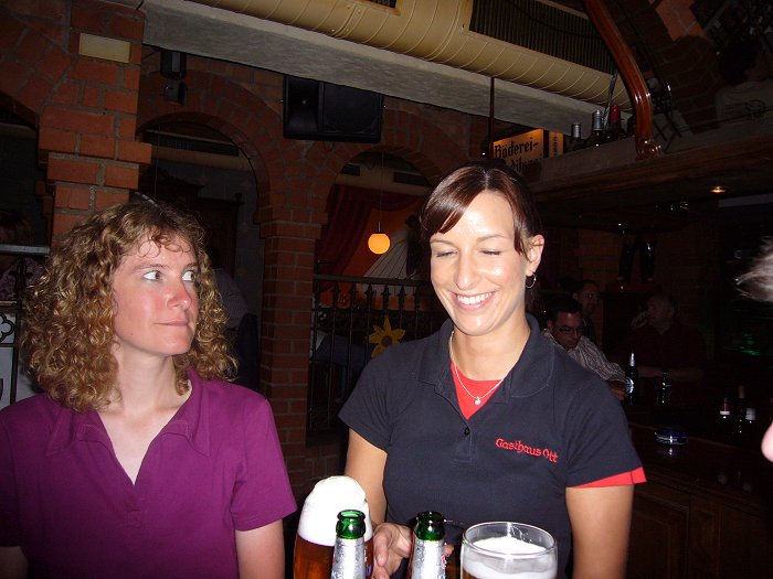 Wenn Blicke t&ouml;ten k&ouml;nnten: "Finger weg von meinen Jungs" ;-)