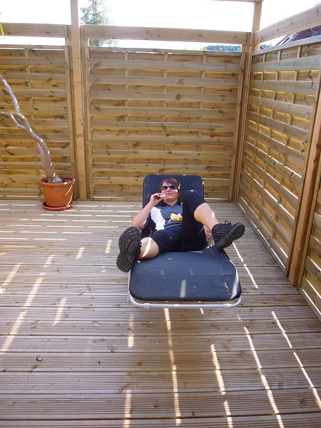 Bettina schon wieder in der Waagrechten ;-)