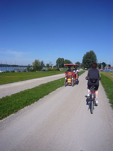 Komische Fahrr&auml;der gibt es hier ;-)
