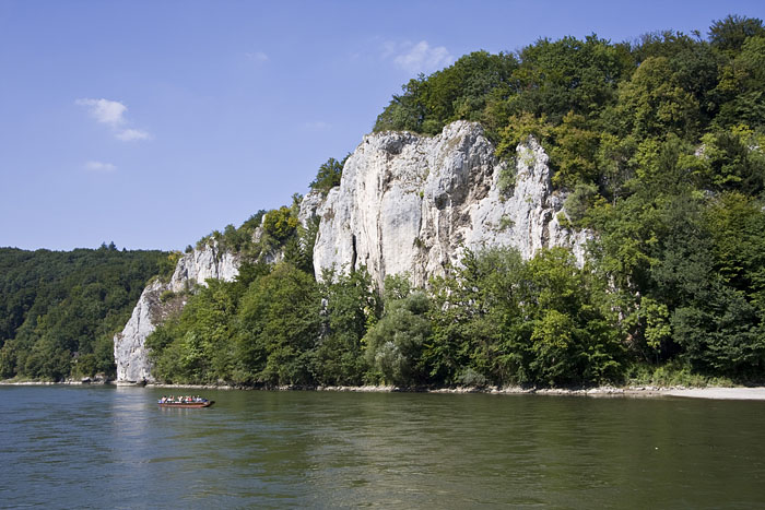Typischer Jura-Kalk Felsen
