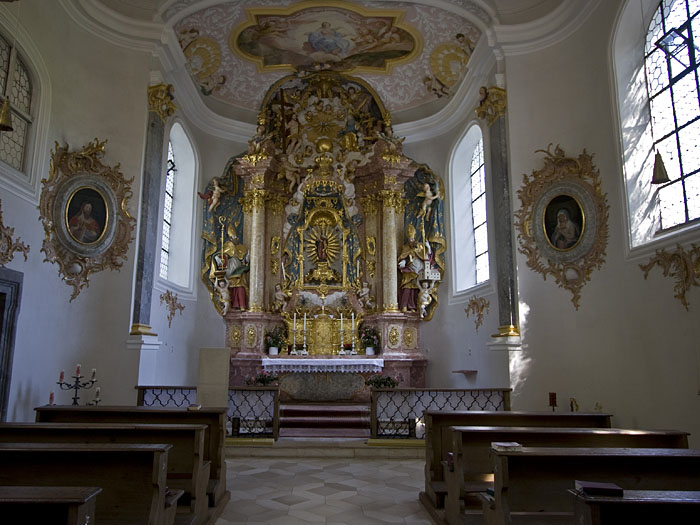 Unweit der Kirche liegt eine Kapelle