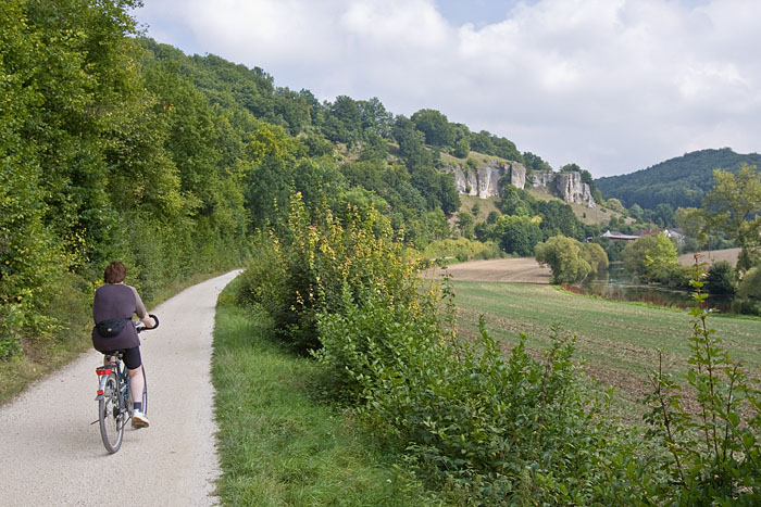 Weiter an der Altm&uuml;hl entlang