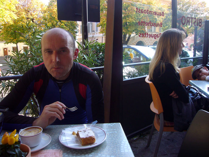 Cappuccino und Apfelstrudel, hmm