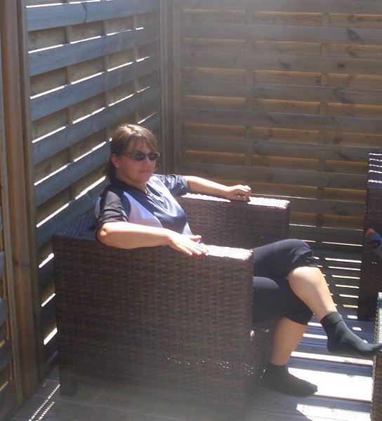 Bettina findet den Sessel entspannter als den Sattel ;-)