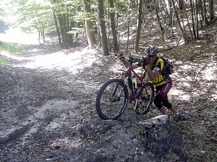 J&ouml;rg schieb weiter, da ist schon mal jemand liegen geblieben!