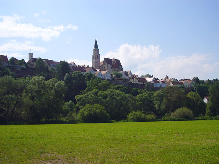 Blick zurück auf die Kirche von Nabburg