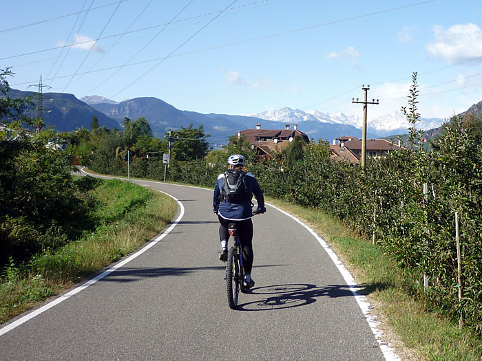 Auf der alten Bahnstrecke nach Eppan