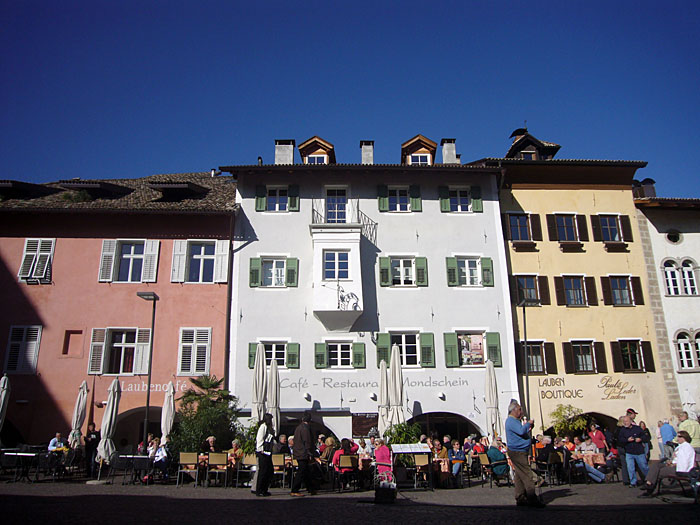 Sch&ouml;ne H&auml;user in Kaltern