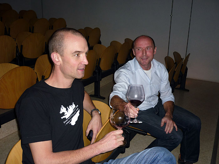 Wenigstens ist genug Wein da ;-)