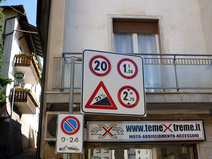 Wow, 25 % Steigung und 20 km/h muss man auch noch fahren ;-)