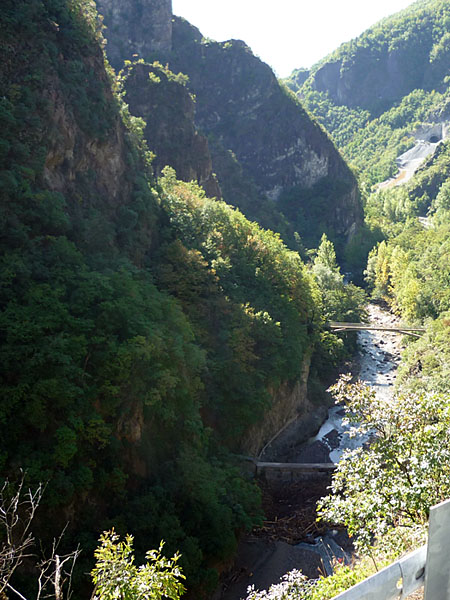 Br&uuml;cken &uuml;ber den ?