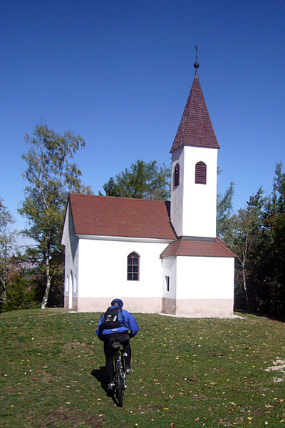 Die Kirche auf der Anh&ouml;he ...
