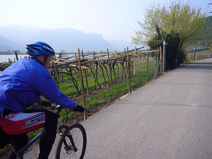 Am Kalterer See entlang