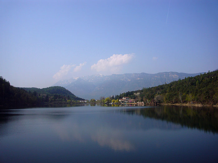 Am gro&szlig;en Montiggler See