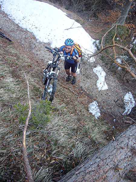 Das Hindernis m&uuml;ssen wir umgehen