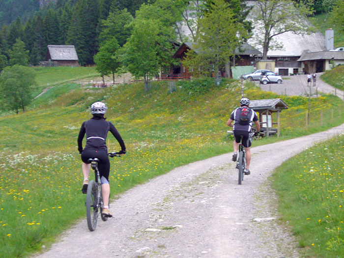 Wir treffen ein nettes P&auml;rchen und fahren gemeinsam zum Feldberg hinauf
