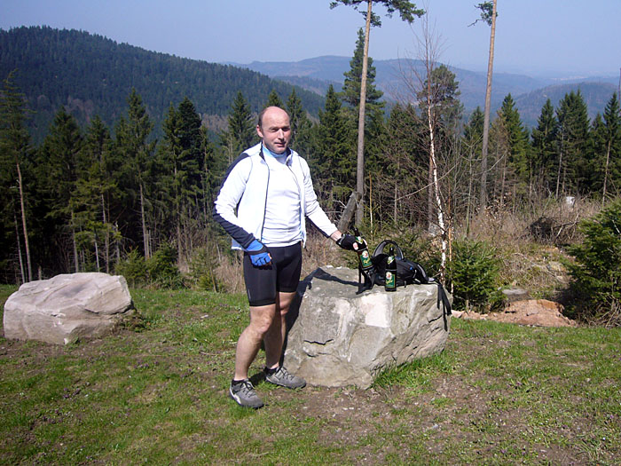 An der Hahnenfalzh&uuml;tte g&ouml;nnen wir uns ein Radler ...