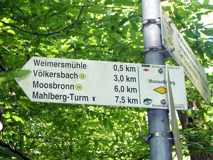 Hier steht mal ein Schild zum Mahlberg-Turm