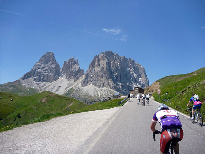 Das Ziel vor Augen: Sellajoch 2.244 m