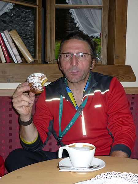 Ein voller Mund kann nicht jammern ;-)