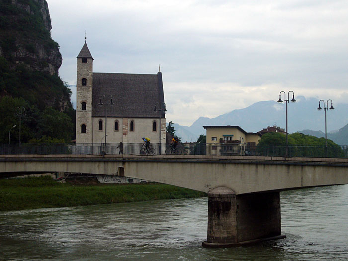 Reini und Bj&ouml;rn auf dem Weg zum Caf&eacute;