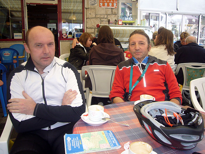 Wir m&uuml;ssen einige Cappuccini trinken, bis der Regen nachl&auml;sst