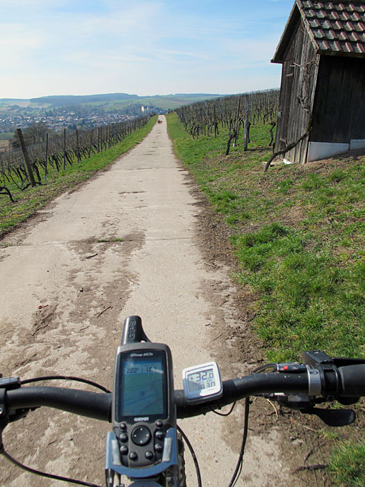 ... mit Wirtschaftswegen ...