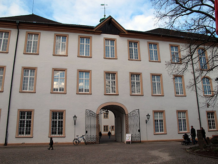 Am Ettlinger Schloss