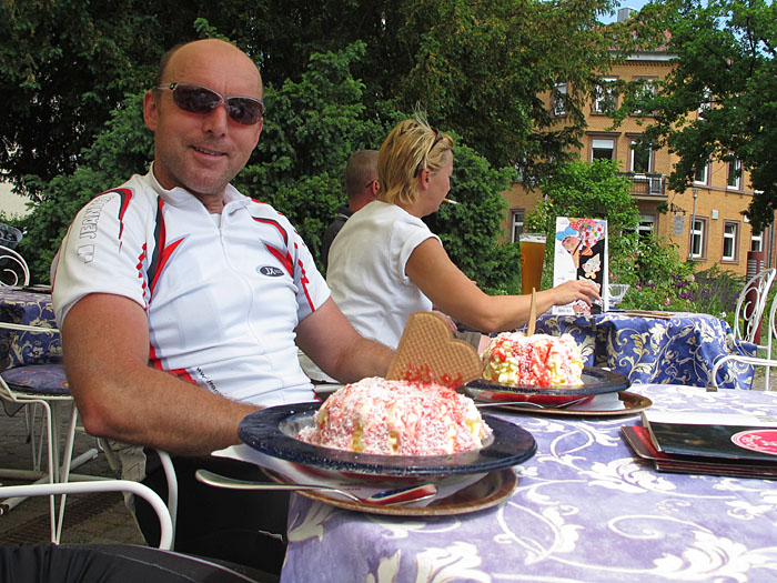 Das (wie immer) verdiente Abschlusseis in Ettlingen