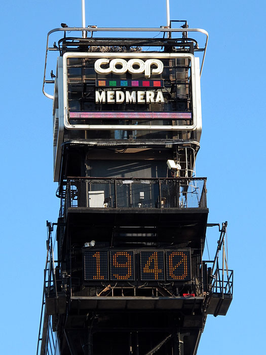 Der Aufzug in die Oberstadt: Katarinahissen. Um 19:40 ...