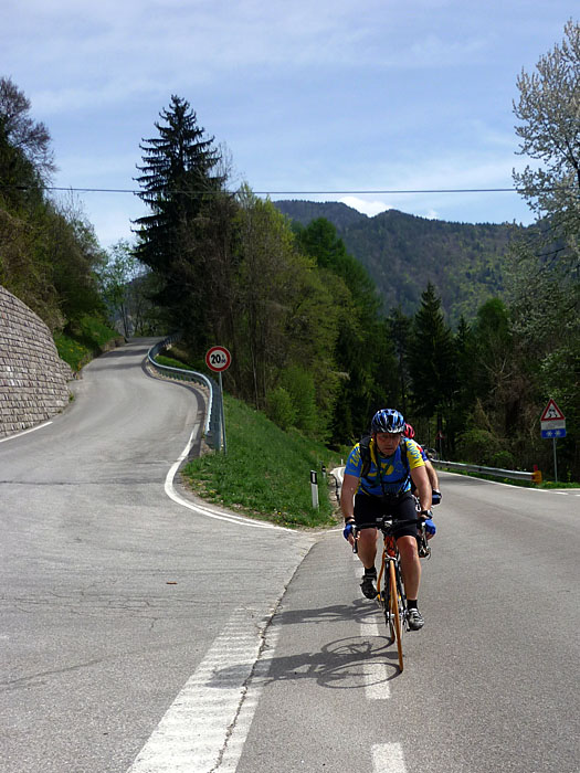 Hanspeter in Carlos Windschatten - sofern es diesen bergauf &uuml;berhaupt gibt ;-)